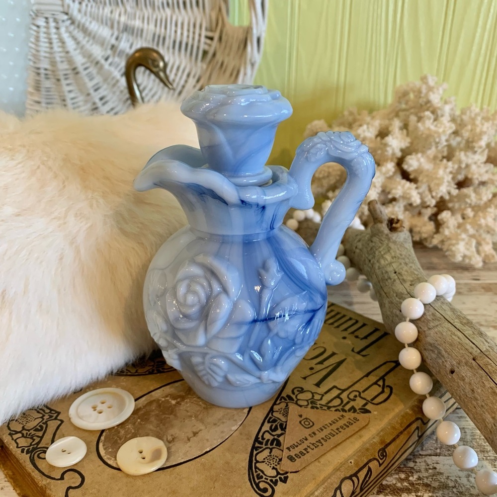 Vintage Glass Pitcher 🔹